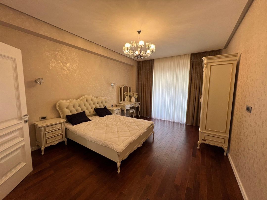 İcarəyə verilir 5 otaqlı yeni tikili 220 m² — Mənzil, Bakı (7)