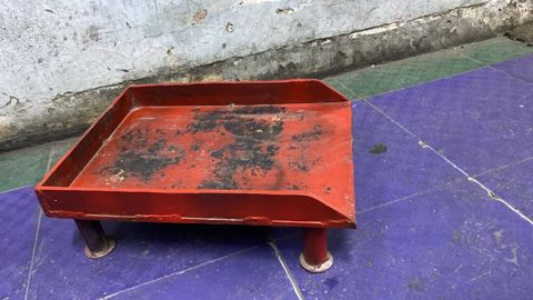 Peç altlıği Metaldan hazırlanmış alçaq sten/tray - Material: qalın — 20 ₼ · Masazır · Fəliz məmulatı Peç altlıği Metaldan hazırlanmış alçaq sten/tray - Material: qalın — Masazır