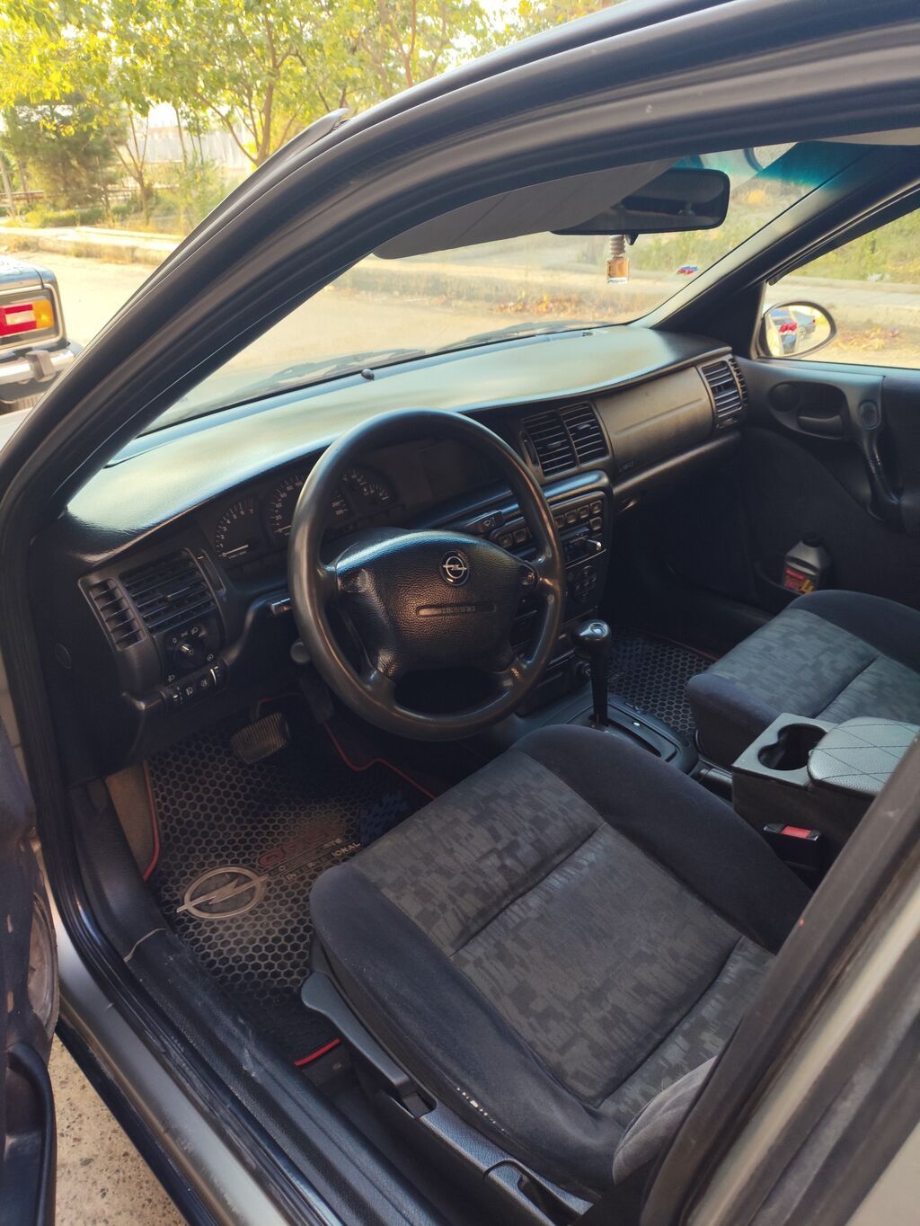 Opel Vectra: 1.8 l 1998 il 365000 km Hetçbek — Avtomobillər, Şirvan (6)
