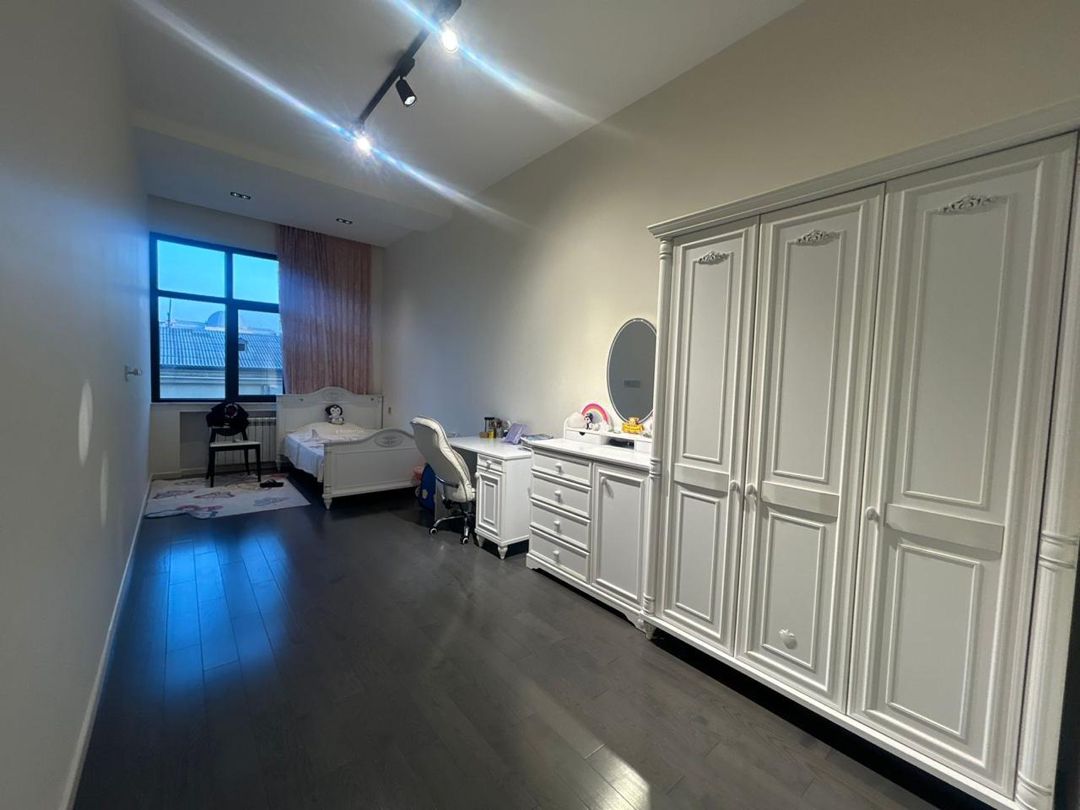 4 otaqlı mənzil, 202 m², Şamil Əzizbəyov küç., 133 (Дом 1) (7 Points) — Mənzil, Bakı (9)