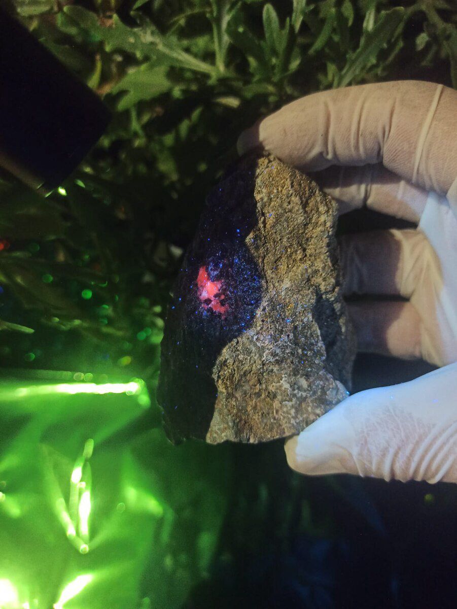 Qızılı Pirit, Pyrite Yaqut Rubin — Şəxsi əşyalar, Sumqayıt