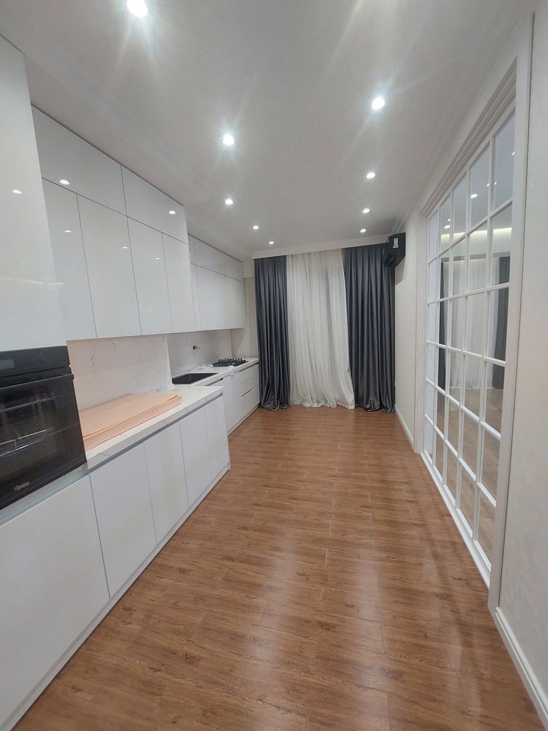 İcarəyə verilir 4 otaqlı yeni tikili 200 m² — Mənzil, Bakı (2)