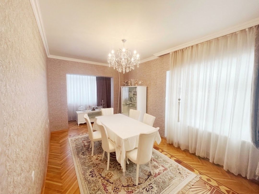 Satılır 4 otaqlı köhnə tikili 110 m² — Mənzil, Bakı (2)