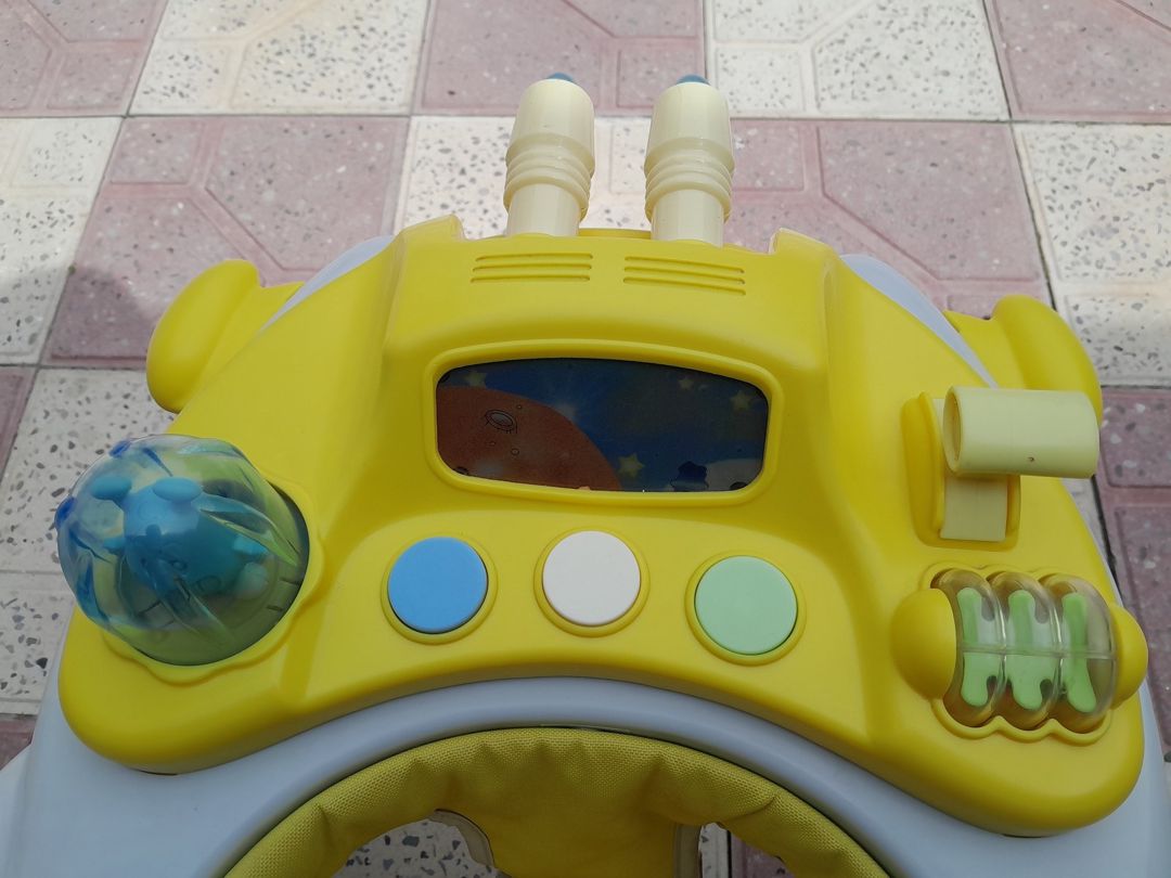 Yürütəc Mamalove — Yürüyüş qurğuları və tullanma çərşiləri, Bakı (3)