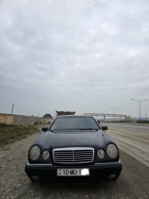Mercedes E 320, 3.2 L, 1998 il, 298 000 km — Bakı