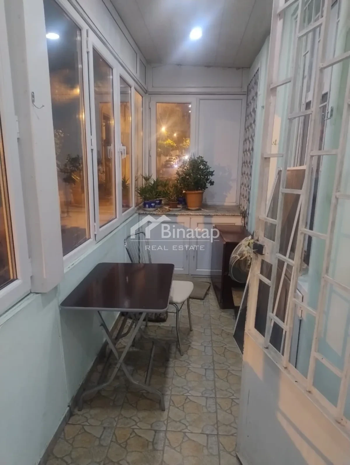 İcarəyə verilir 3 otaqlı köhnə tikili 70 m², Nizami metrosu, Yasamal rayonu — Bakı