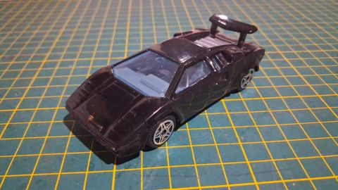 Lamborghini, 2024 il, 1:43, Dəmir, Ünvandan götürmə — 15 ₼ · Bakı · Modellar Lamborghini, 2024 il, 1:43, Dəmir, Ünvandan götürmə — Bakı