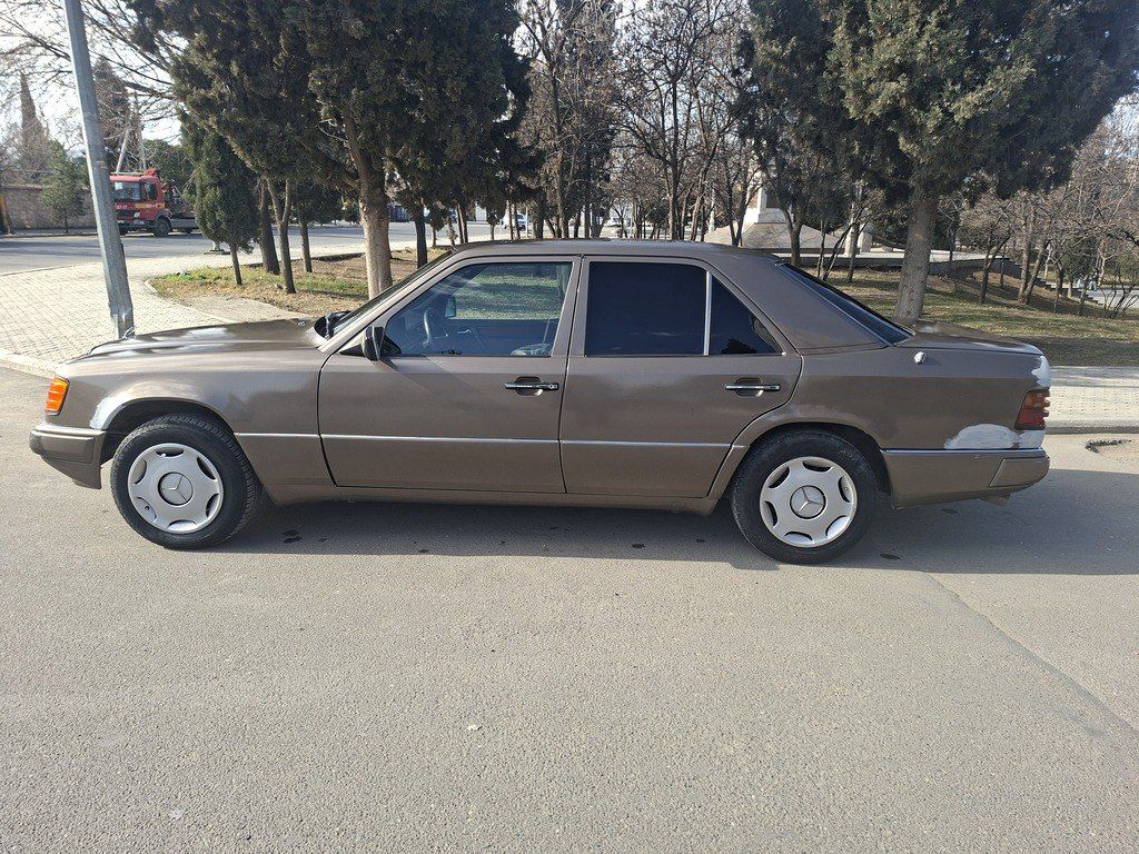 Mercedes 200 D, 2.0 L, 1990 il, 300 000 km 99-SM-531 — Avtomobillər, Gəncə (10)