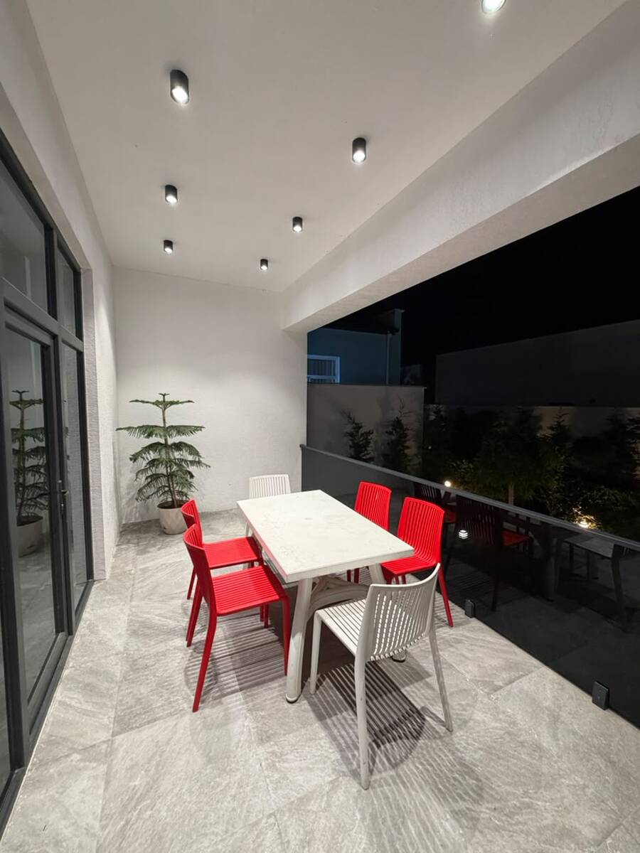 Satılır 4 otaqlı həyət evi/bağ evi 200 m² — Ev, villa, Bakı (10)