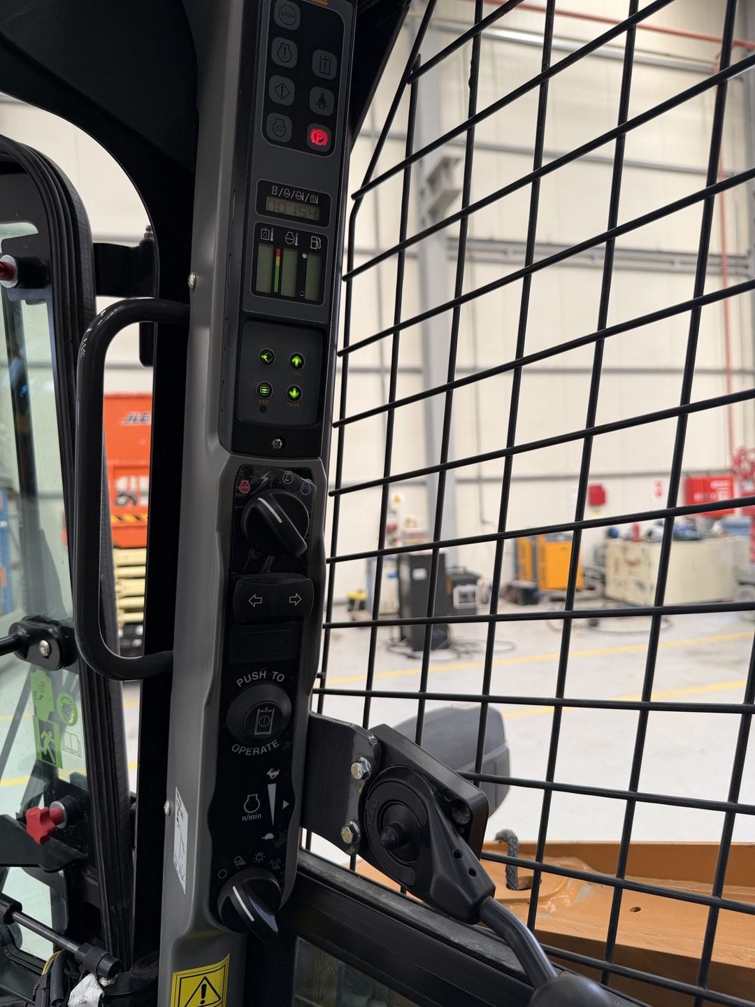 Yükləyici Case SR 175B 2024 il — İnşaat texnikası, Bakı (12)
