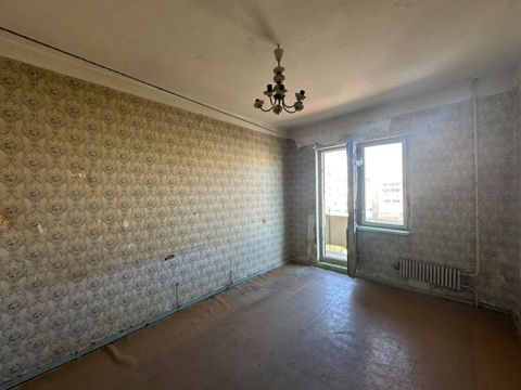 Satılır 4 otaqlı köhnə tikili 110 m² — Bakı
