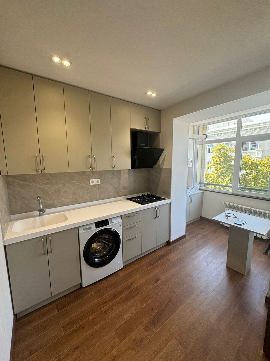 İcarəyə verilir 3 otaqlı köhnə tikili 90 m² — Mənzil, Bakı (11)