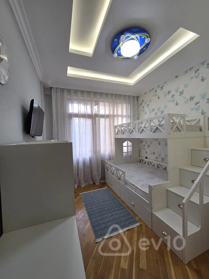3 otaqlı mənzil, 136 m², Təbriz küç. — kirayə — Mənzil, Bakı (10)