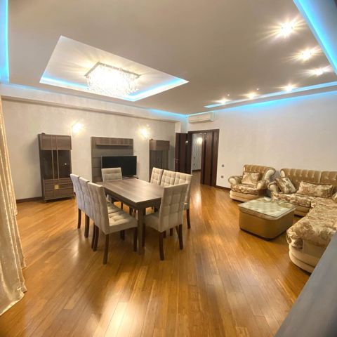 İcarəyə verilir 3 otaqlı yeni tikili 150 m² — Bakı