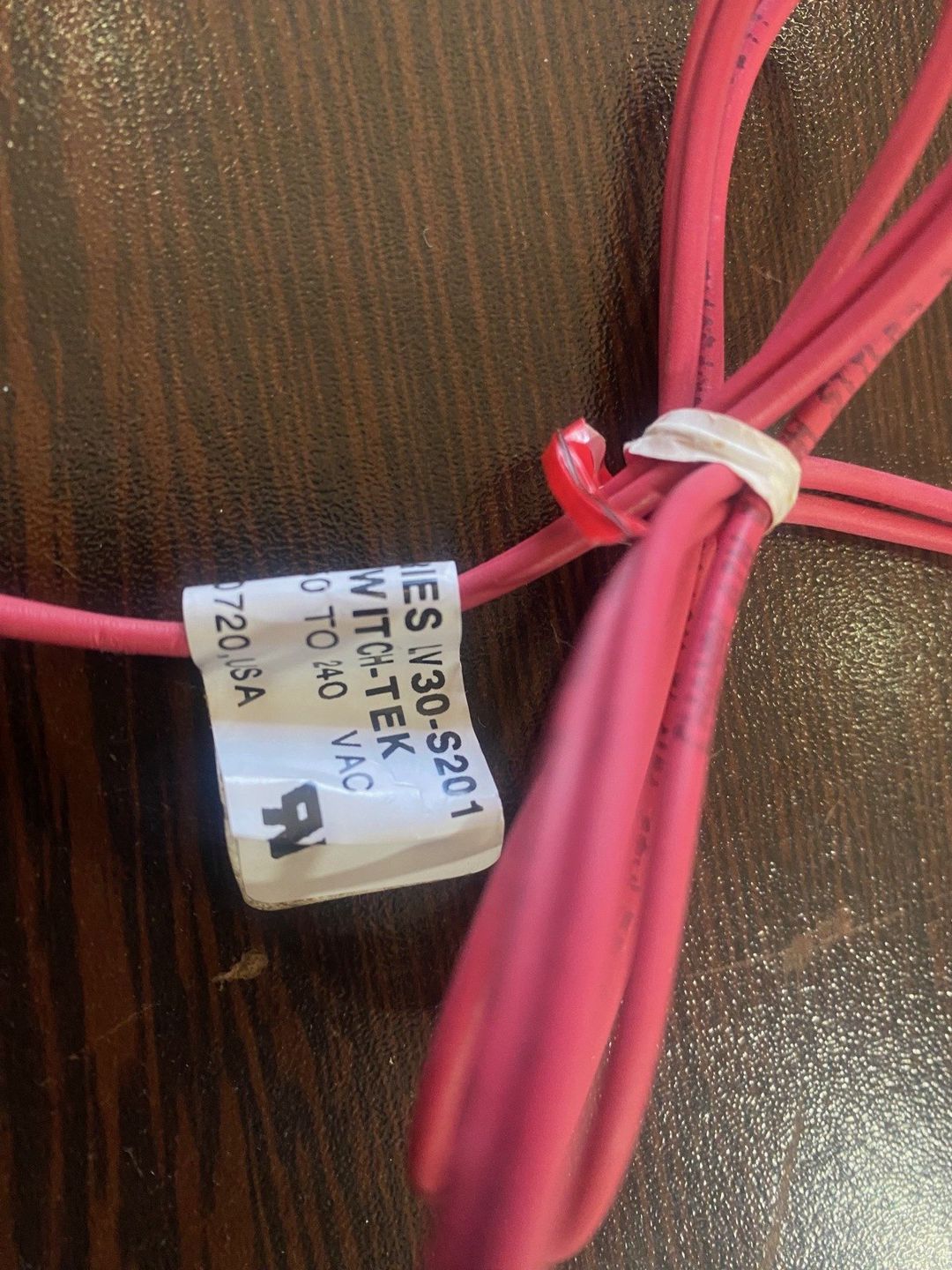 Xüsusi yüksək keyfiyyətli çənlər üçün vertikal sensor Flowtech LV30-S201 — Biznes və avadanlıq, Bakı (2)