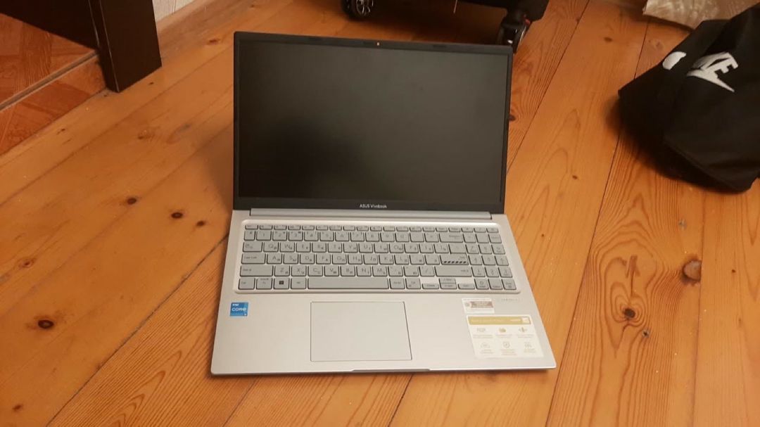 Asus Vivobook X1504VA-NJ725 8GB RAM 512 GB y — Noutbuklar, Bakı
