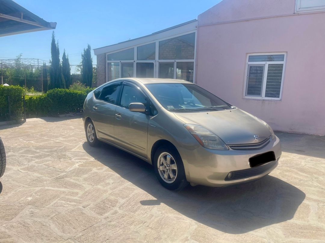 Toyota Prius 20 kuza icarəsi — Avtomobil icarəsi, Bakı (4)