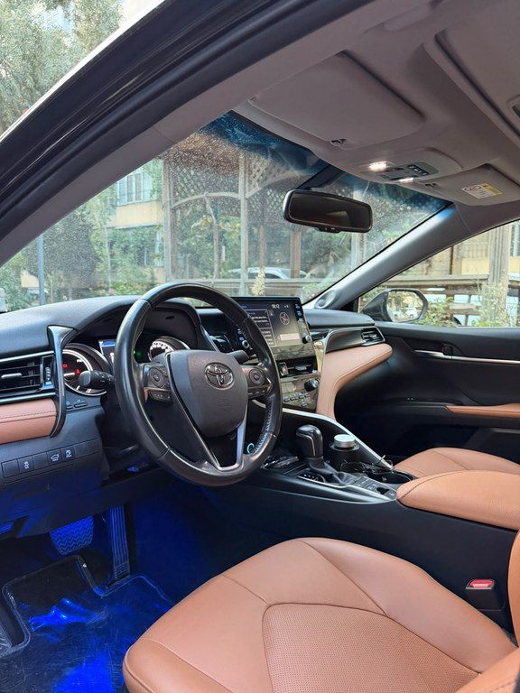 Toyota Camry, 2.5 L, 1.6 kWh, 2023 il, 16 500 km — Avtomobillər, Bakı (5)