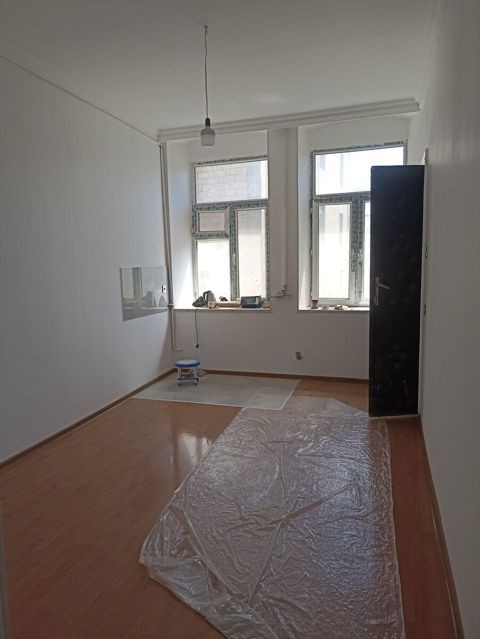Satılır 2 otaqlı köhnə tikili 60 m² — Bakı
