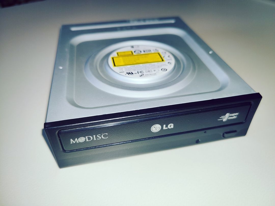 DVD LG M-Disc — Kompüterlər və noutbuklar, Bakı