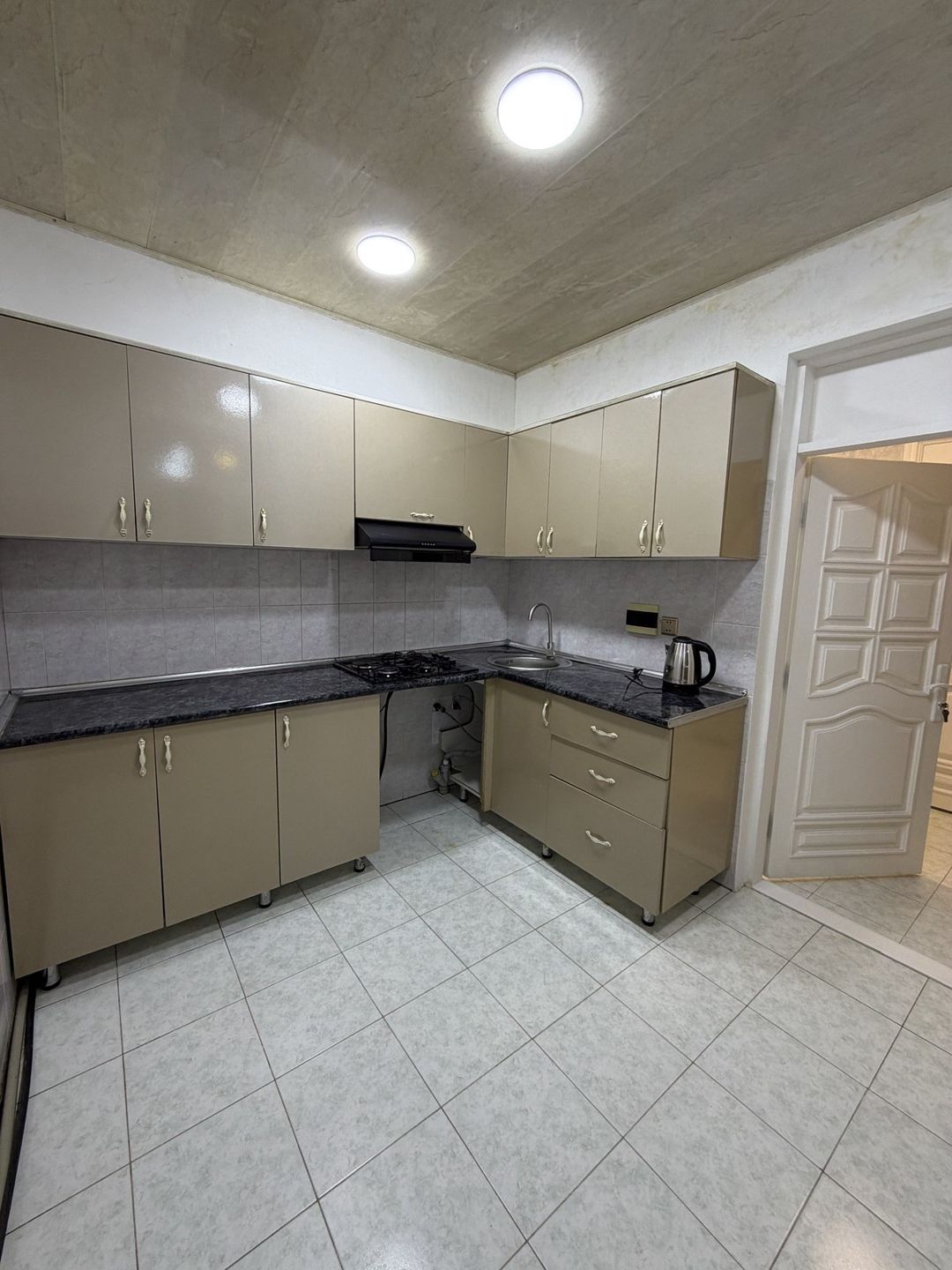 Satılır 3 otaqlı köhnə tikili 75 m² — Mənzil, Bakı (5)