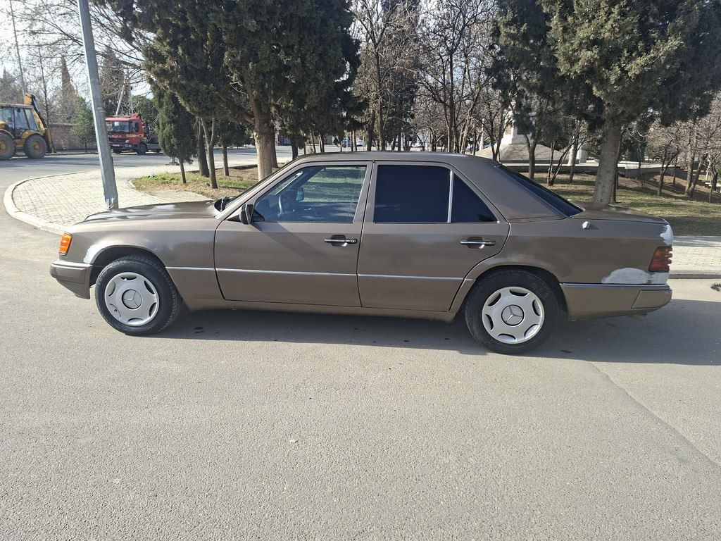 Mercedes 200 D, 2.0 L, 1990 il, 300 000 km 99-SM-531 — Avtomobillər, Gəncə (5)