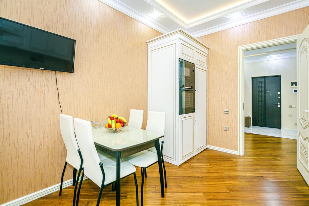 İcarəyə verilir 2 otaqlı yeni tikili 105 m² — Mənzil, Bakı (9)