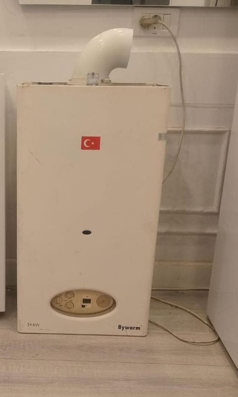 Kombi 24lük qiymet 250 azn problemi yoxdur ünvan Qara — 250 ₼ · Digah · Kombilər Kombi 24lük qiymet 250 azn problemi yoxdur ünvan Qara — Digah