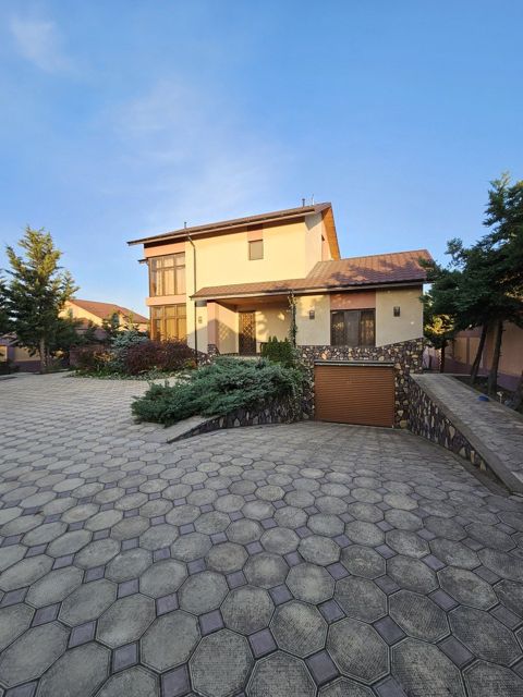 Satılır 5 otaqlı həyət evi/bağ evi 210 m² — Bakı