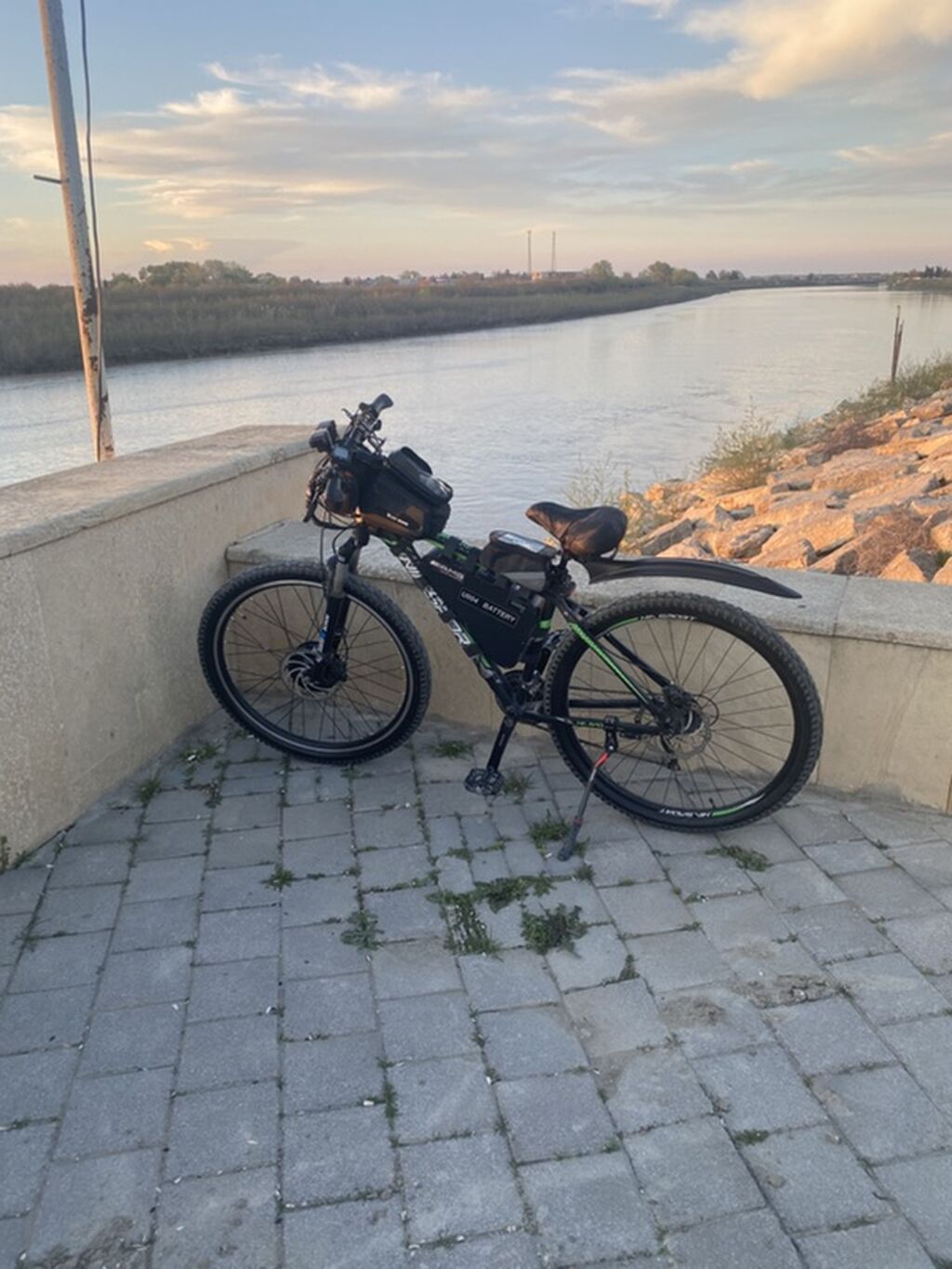 Elektron velosiped cox səliqəli istifadə olunub.sürət 45-50km/s, polnu — Elektrik velosipedləri, Neftçala (4)
