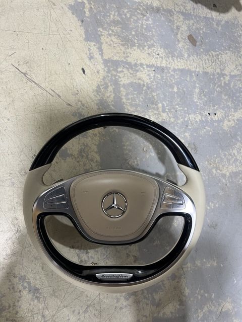 "Mercedes W222" sükanı — Bakı