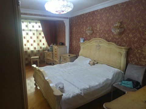 Satılır 5 otaqlı köhnə tikili 100 m² — Bakı