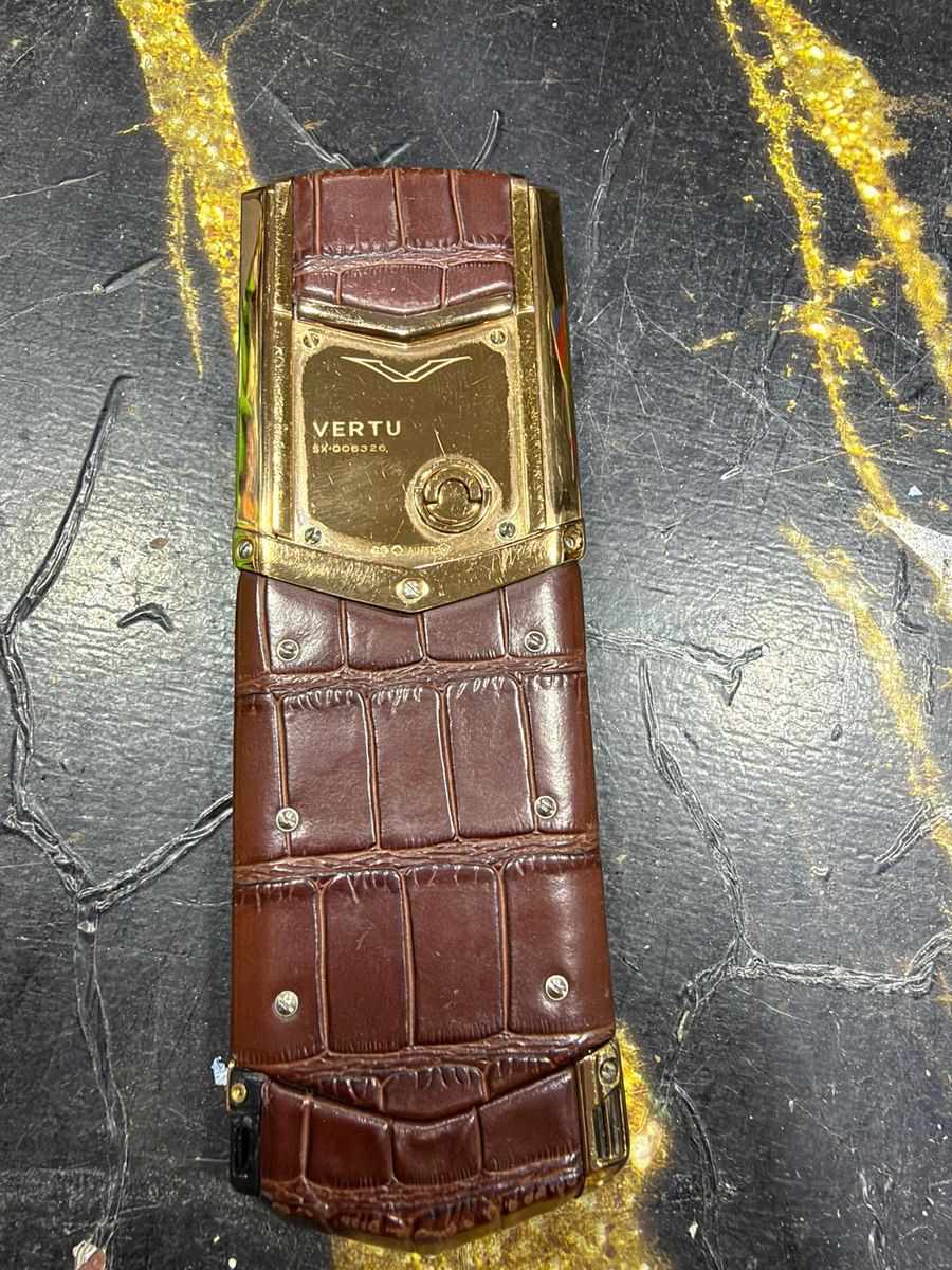 Vertu Signature S Design Deco Red Gold Red Sapphires 4GB — Smartfonlar, Bakı (6)