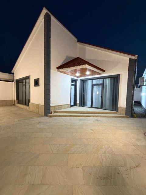 Satılır 3 otaqlı həyət evi/bağ evi 110 m² — Bakı