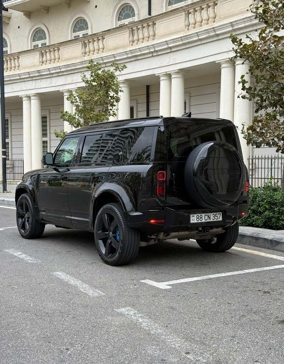 Land Rover Defender, 2021 il, 79000 km, 3 L 88-CN-357 — Avtomobillər, Bakı (2)