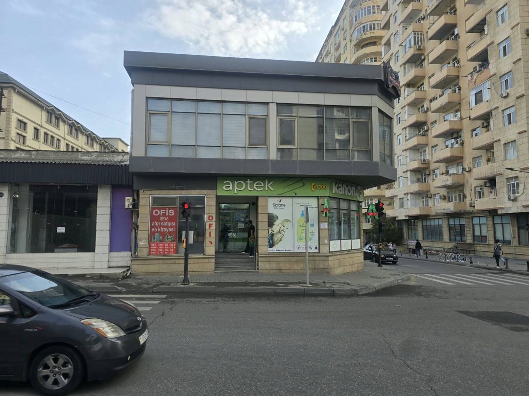 Satılır obyekt 220 m² — Əmlak, Bakı (2)