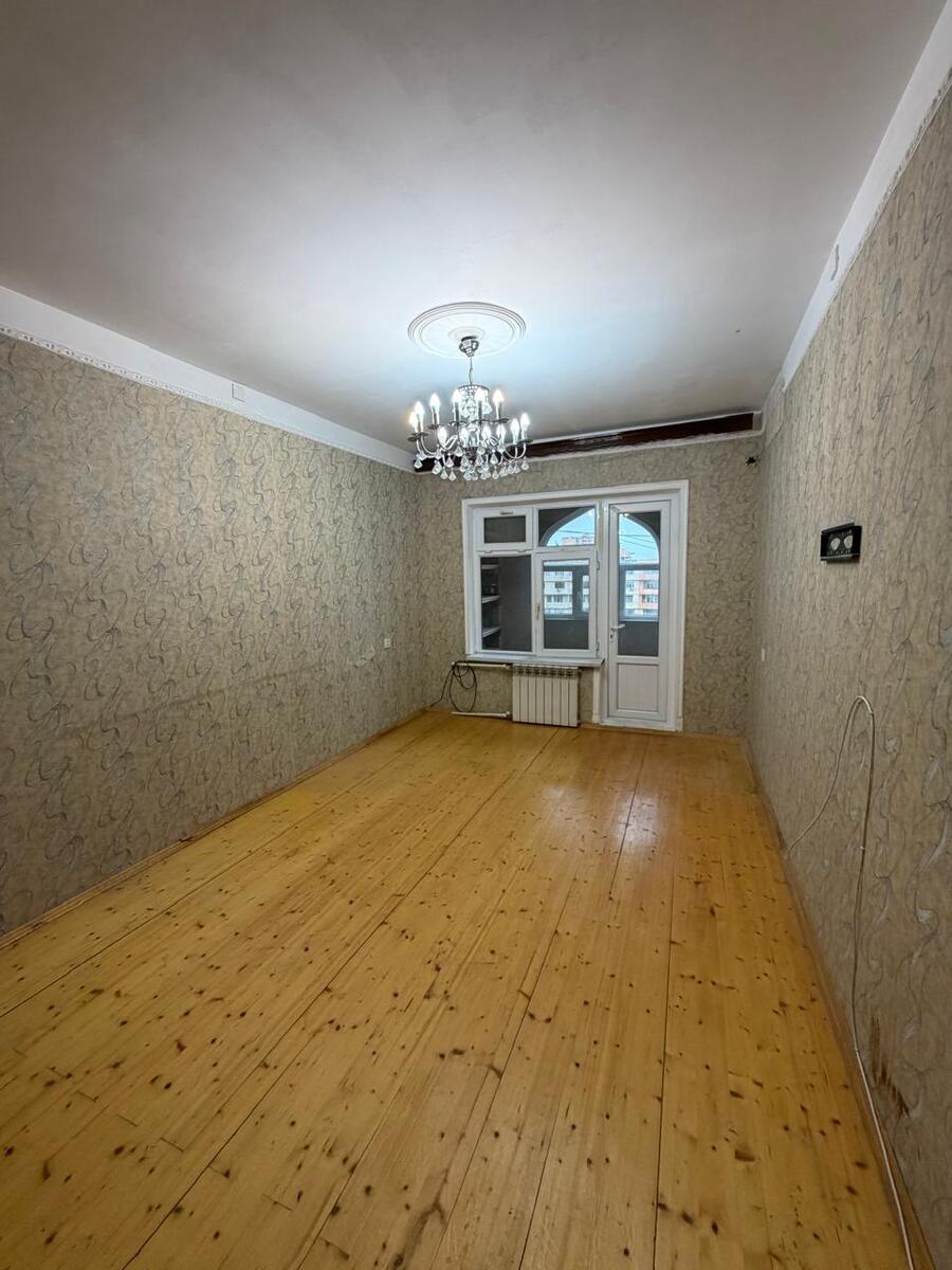Satılır 4 otaqlı köhnə tikili 110 m² — Mənzil, Bakı (7)