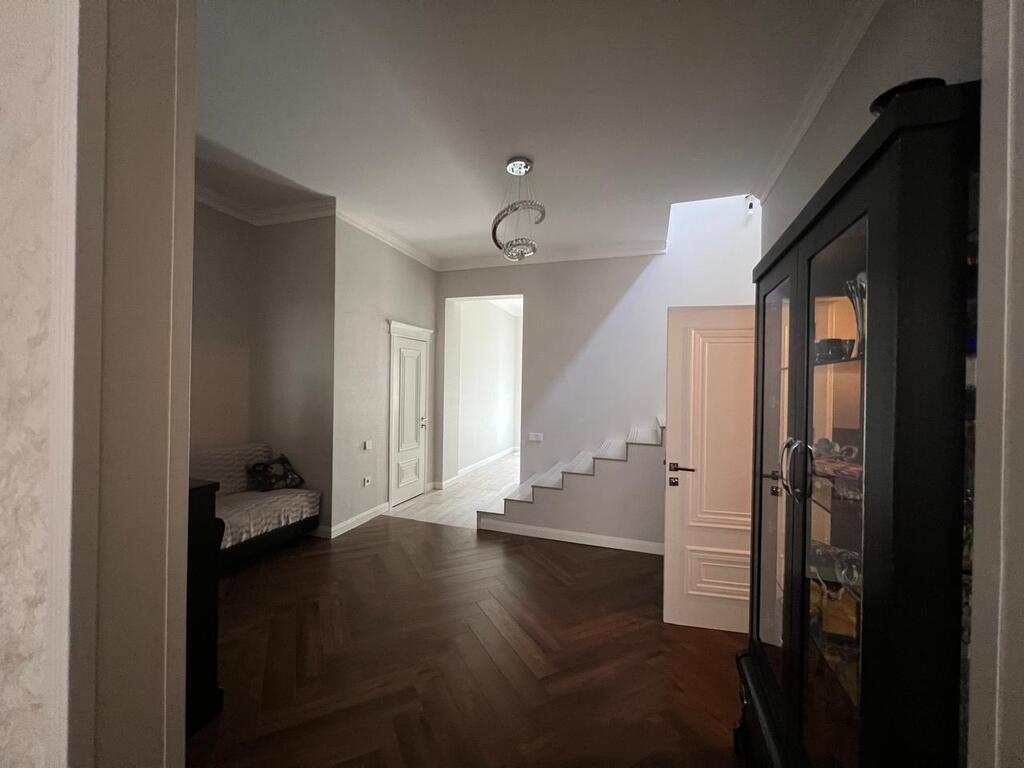 Satılır 4 otaqlı həyət evi/bağ evi 280 m² — Ev, villa, Bakı (7)