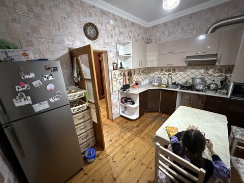 Satılır 3 otaqlı həyət evi/bağ evi 130 m² — Bakı