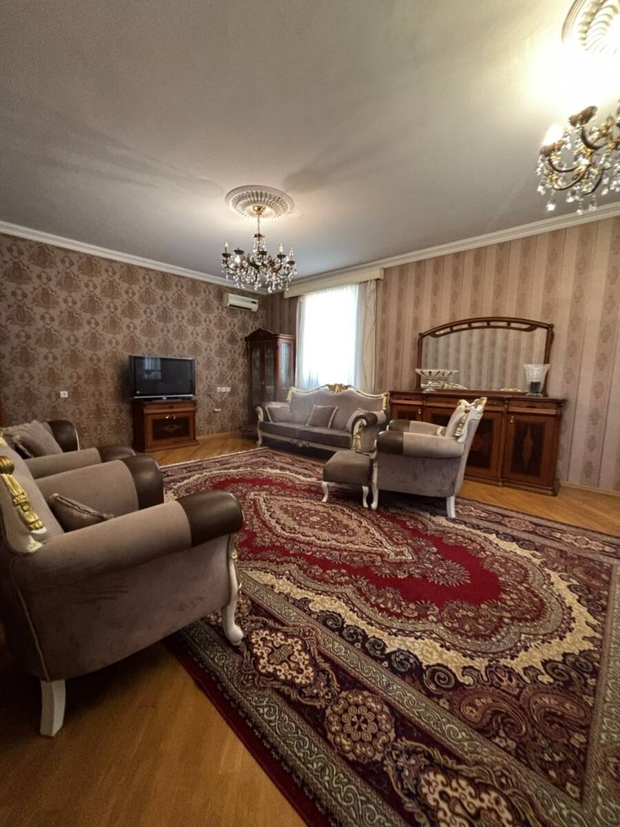 Satılır 8 otaqlı həyət evi/bağ evi 370 m² — Ev, villa, Bakı (3)
