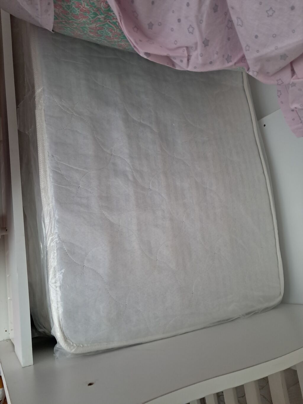 Oğlan və qız üçün, İşlənmiş, Dördbucaq, Beşik, Dəstsiz, Matras ilə, Yellənmə mexanizmsiz — Bəşikləri, Masazır (4)