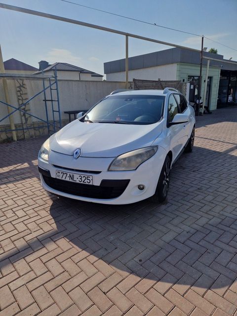 Renault Megane, 1.5 L, 2010 il, 405 000 km — 10 800 ₼ · Bakı · Avtomobillər Renault Megane, 1.5 L, 2010 il, 405 000 km — Bakı
