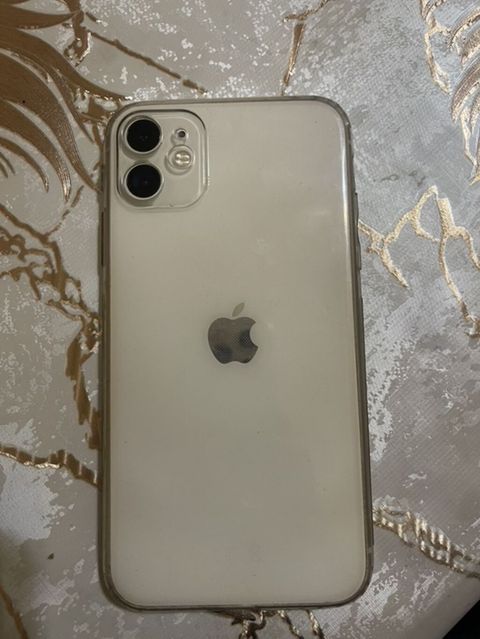 IPhone 11, 64 GB, Ağ, Face ID — 260 ₼ · Bərdə · Apple iPhone IPhone 11, 64 GB, Ağ, Face ID — Bərdə