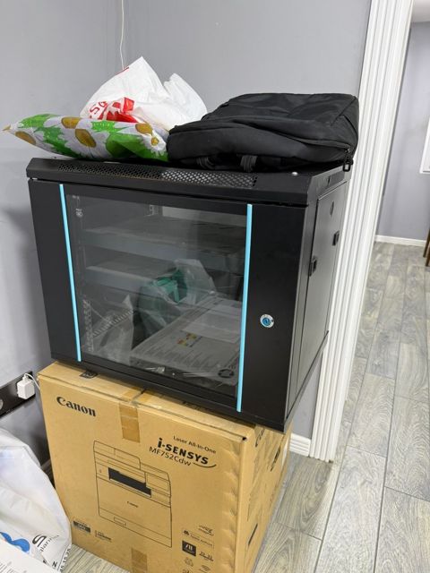9U Wall-Mount 19" Rack — Bakı