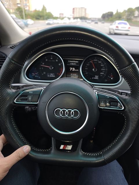 Audi Q7 sükanı — Bakı