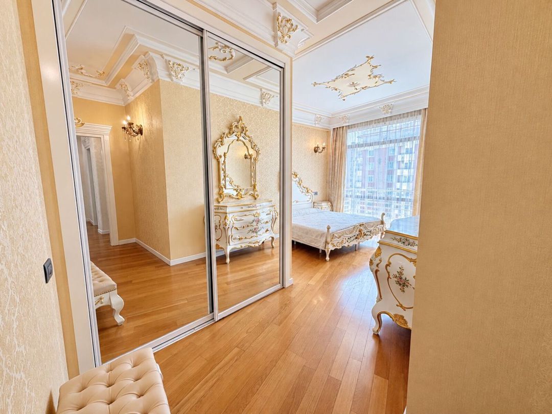 Satılır 4 otaqlı yeni tikili 220 m² — Mənzil, Bakı (12)