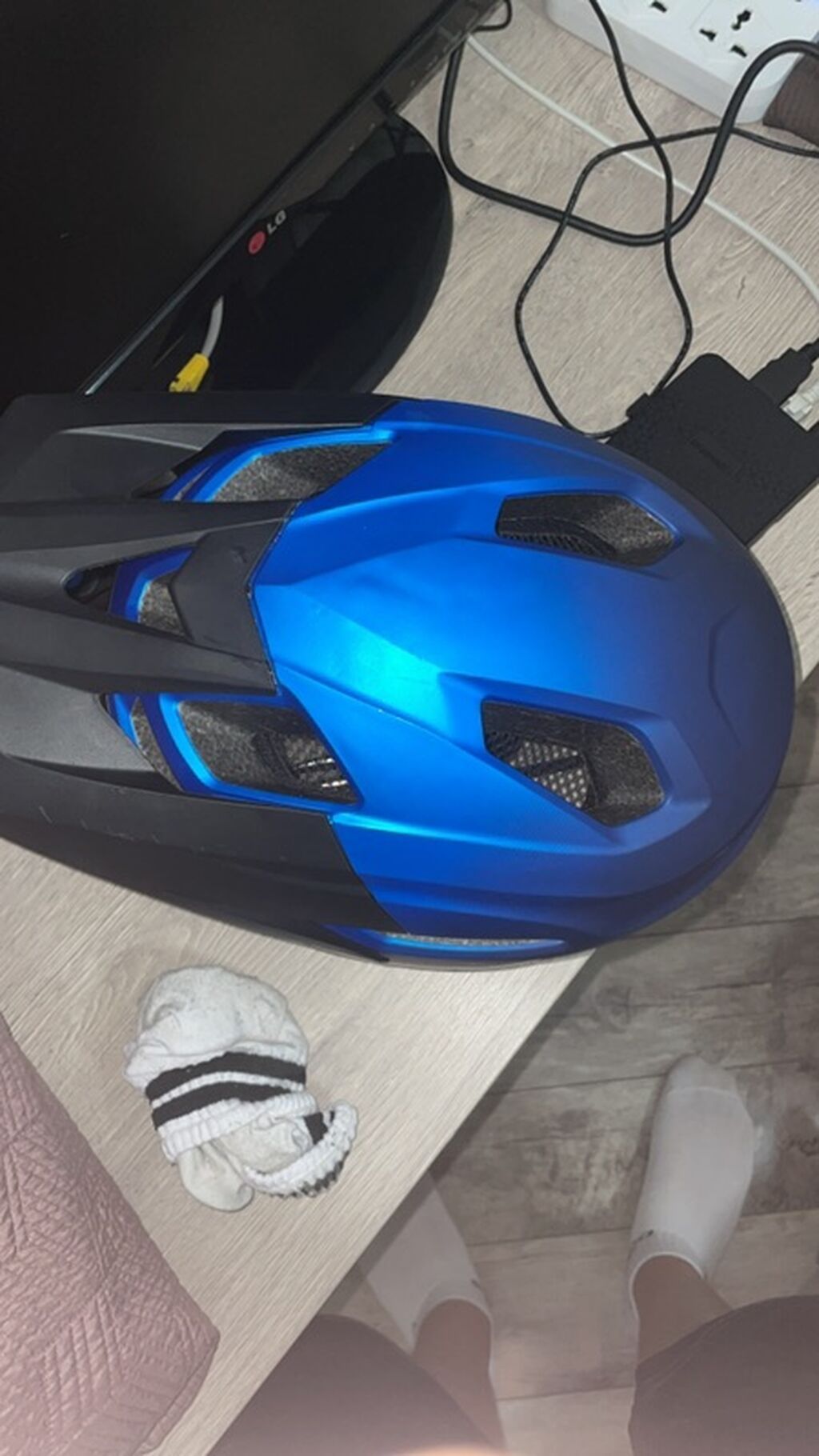 Dağ velosipedi üçün tam üzlü kaska - Tip: MTB/enduro kaskası, tam — Ehtiyat hissələri və aksesuarlar, Bakı (2)