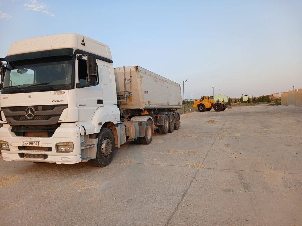 Mercedes Axor 1840, 12 L, 2011 il, 325 923 km 56-BH-971 — Yük maşınları, Şamaxı (2)