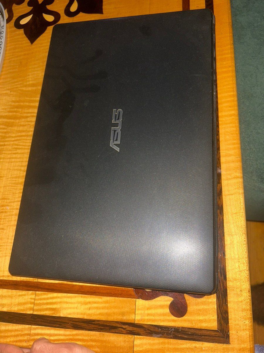 Asus noutbuku — Noutbuklar, Bakı