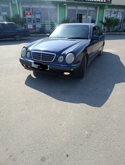 Mercedes E 220, 2.2 L, 1999 il, 456 800 km — İmişli